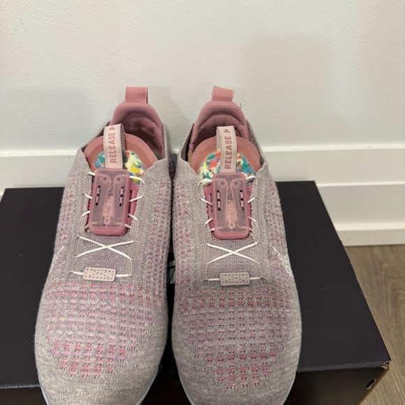 Nike Vapormax Flyease - Picture 2 of 4